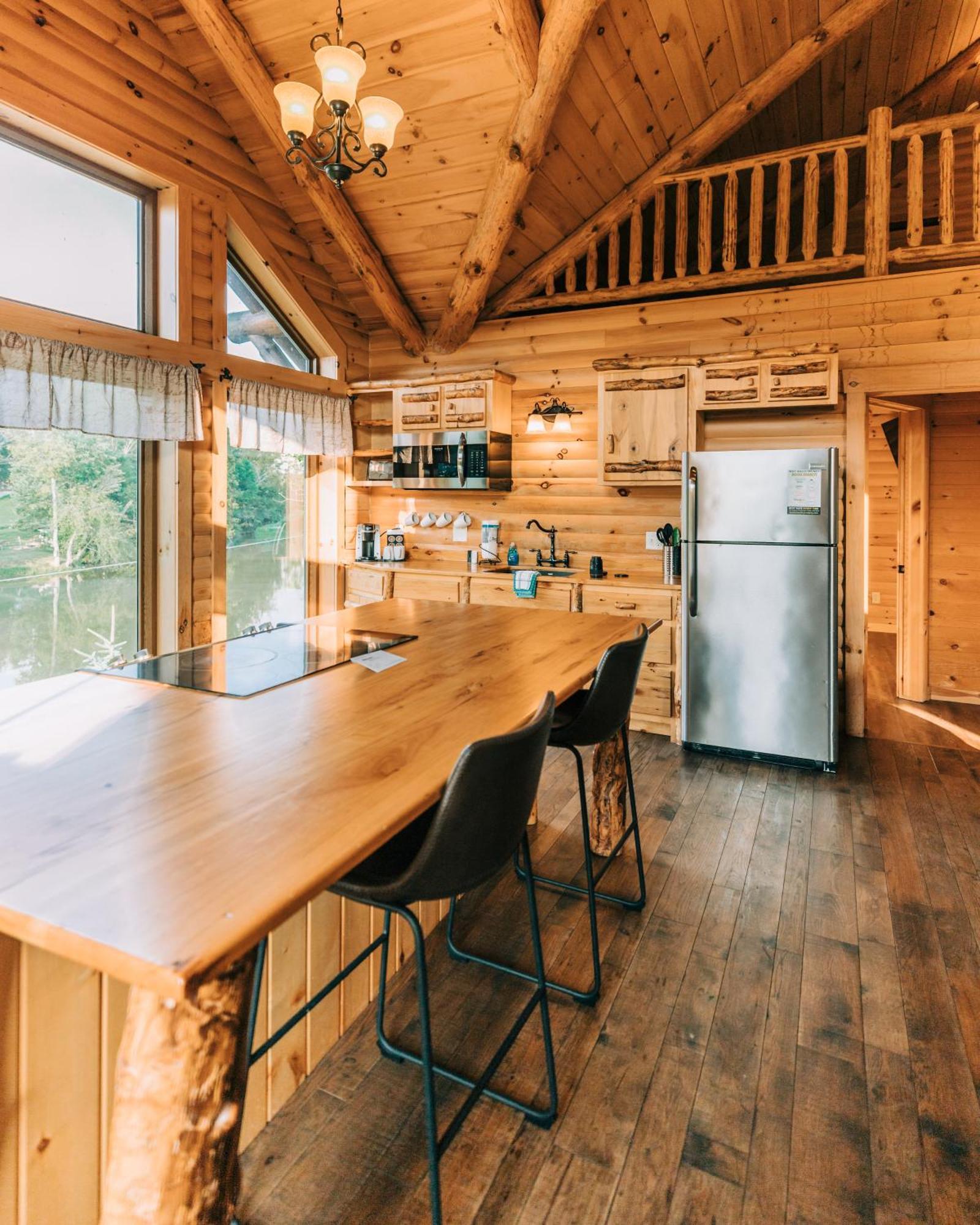 Water Lily Cabin By Amish Country Lodging Berlin Exterior photo